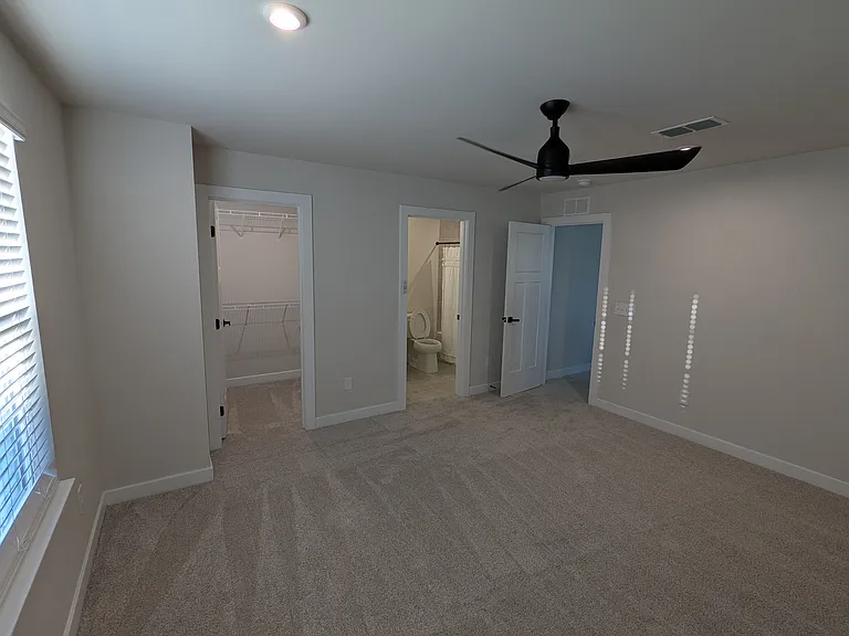 225 Van Zandt Trl — Photo 34