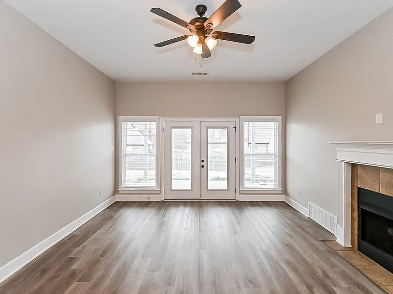 3110 Logans Loop — Photo 3