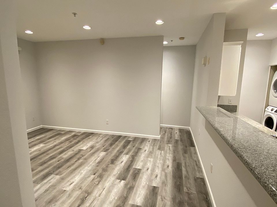 Entrance to open floor plan