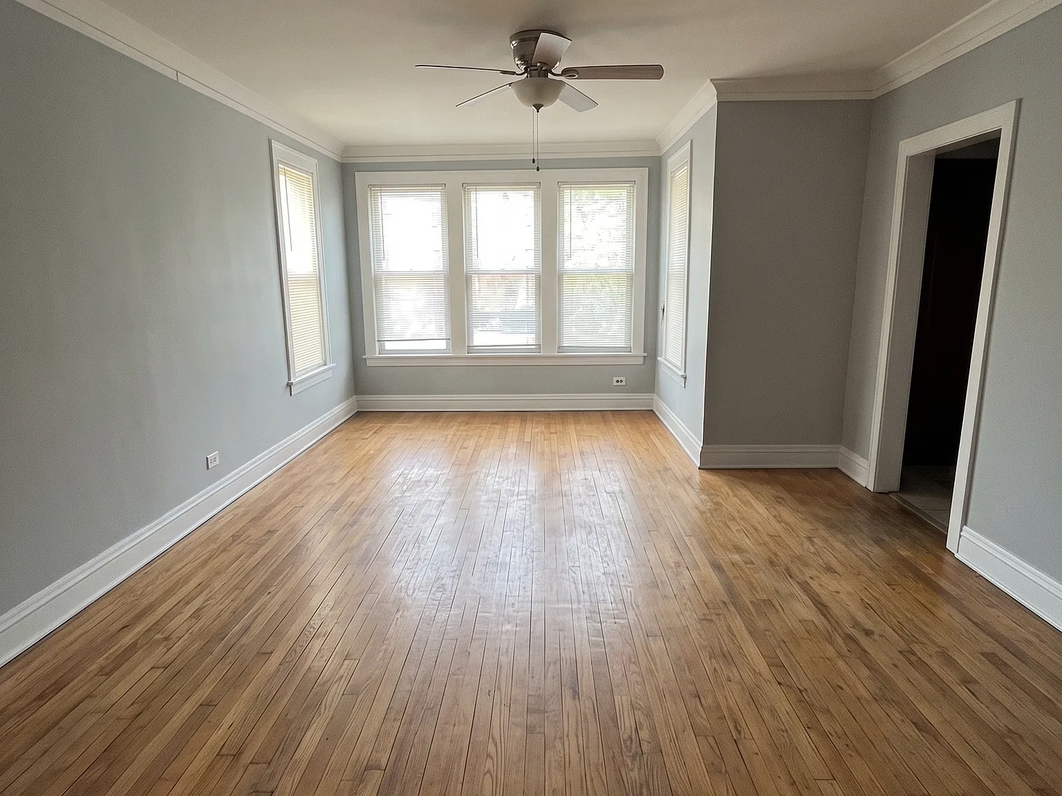 3 bed, $1,795 — Photo 2
