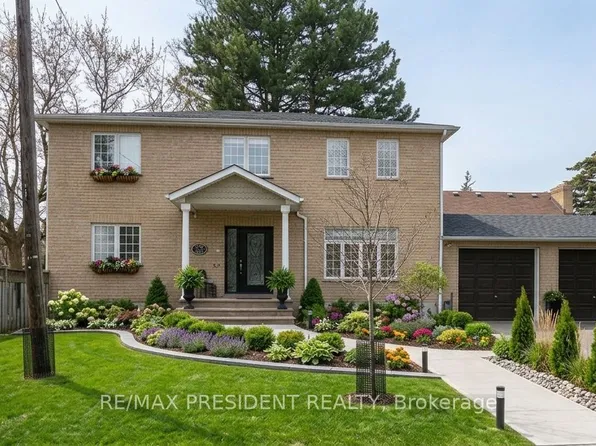 47 Harlow Cres, Toronto, ON M9V 2Y7