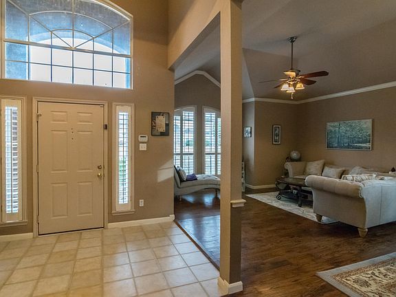 3rd image of 8319 Prescott Cir