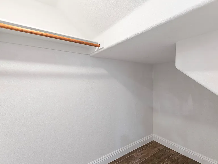 7970 Pomona Valley Ct — Photo 35