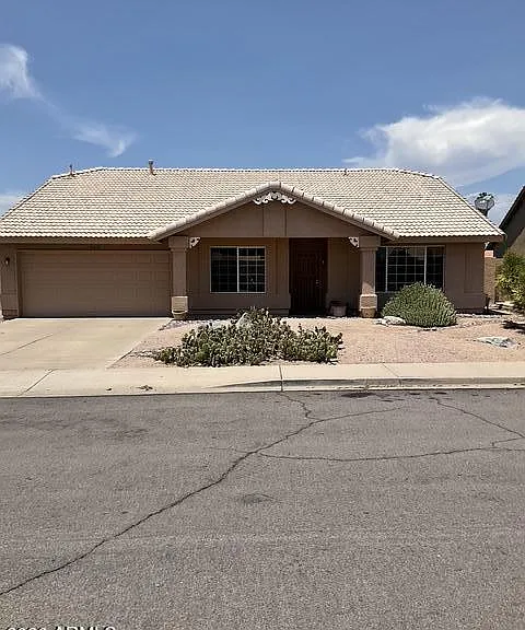6620 E Melrose St — Photo 30