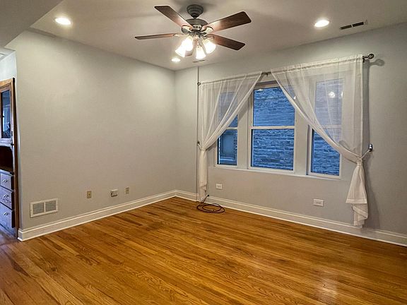 3rd image of 2310 W Huron St #1B