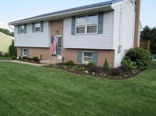 518 Hershey Mill Rd, Mountville, PA 17554