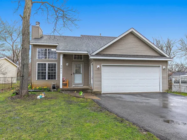3011 E Chestnut Dr, Wonder Lake, IL 60097
