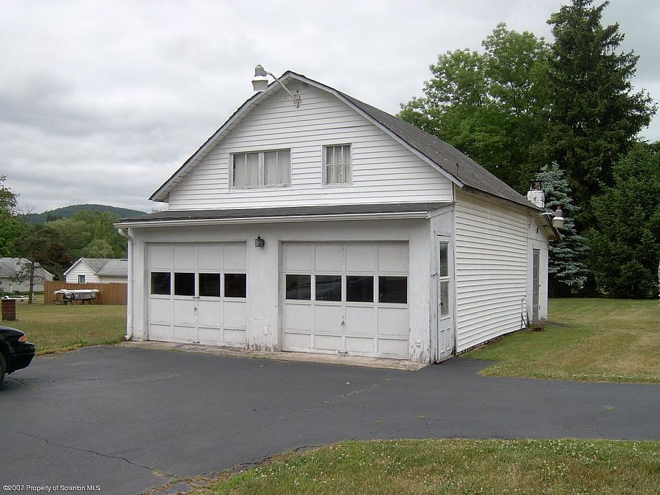 2nd image of 225 N Bridge St