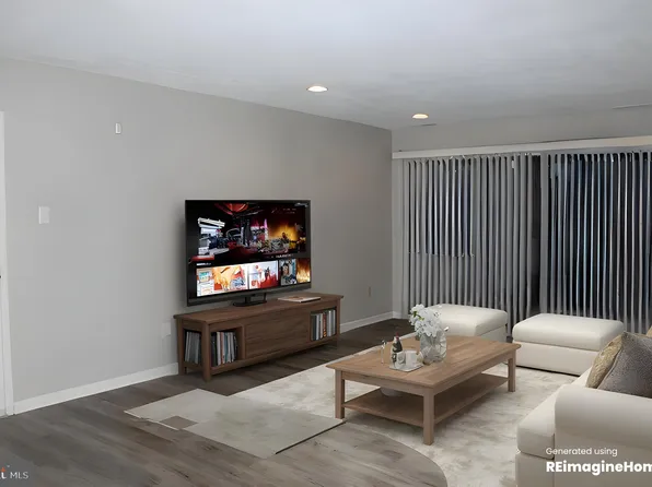 10137 Prince Pl APT 201-6B, Upper Marlboro, MD 20774