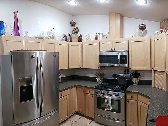 4th image of 110 SE Harmony Ln