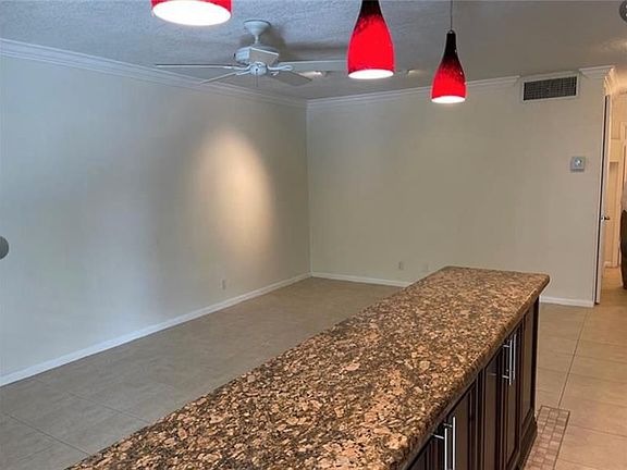 5th image of 2110 NE 39th St APT 9A