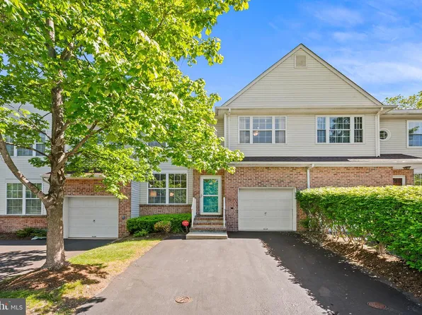 11 Fountayne Ct, Princeton, NJ 08540