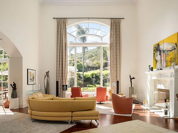 3rd image of 6369 Clubhouse Dr