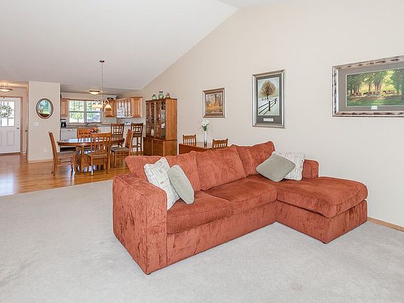 4th image of 145 Plum Cir