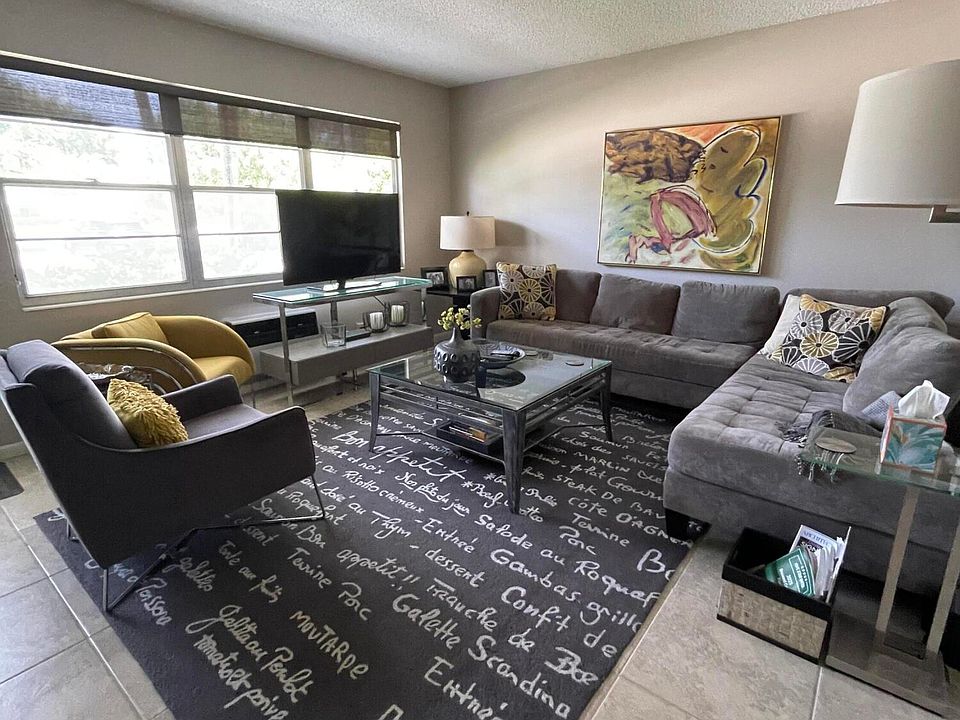 1st image of 24 OAKRIDGE C #24