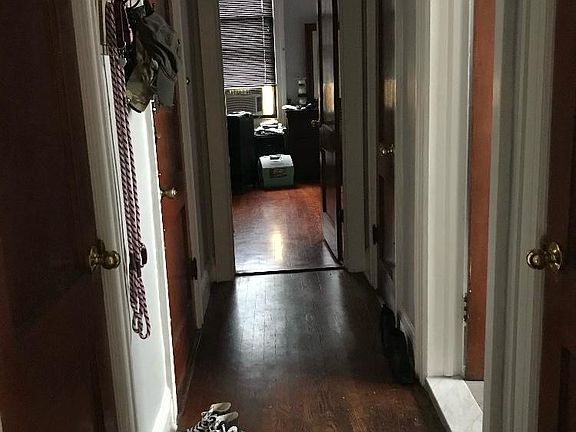 4th image of 7105 Metropolitan Ave #2