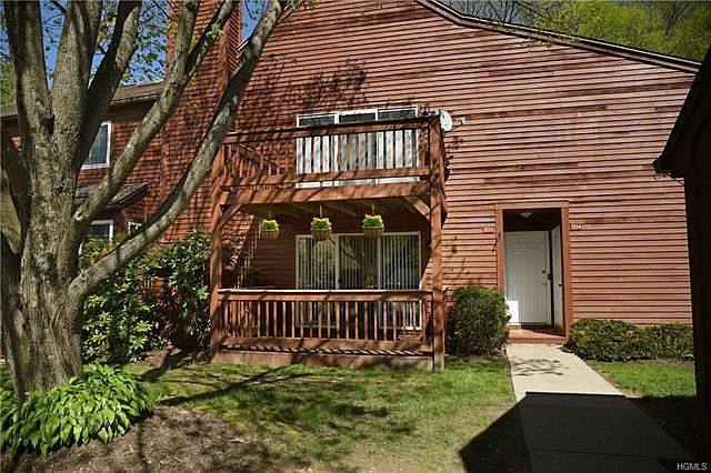 1st image of 203 Autumn Ln