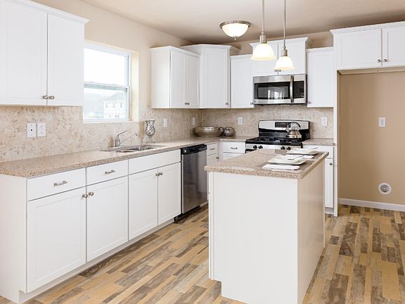 4th image of 4407 Wood Way Ct