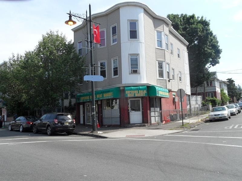 2nd image of 878 Main St