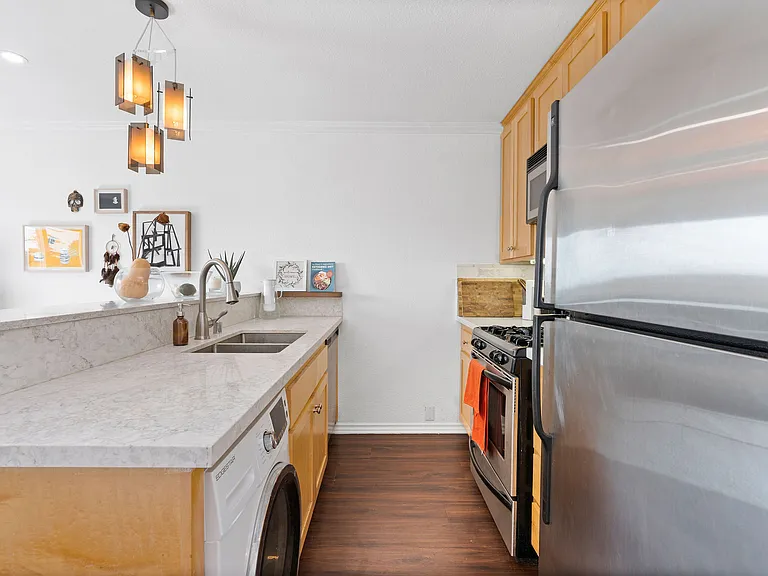 2652 A St #L — Photo 4