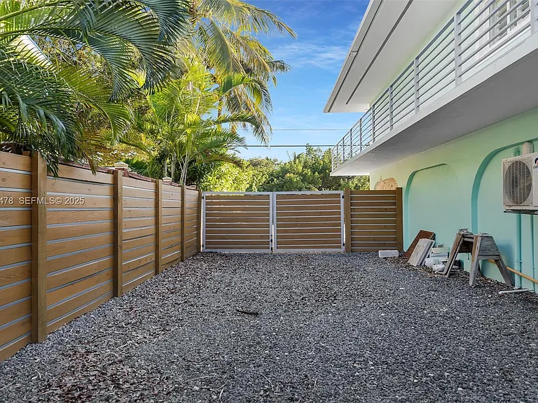 232 W Seaview Dr — Photo 58