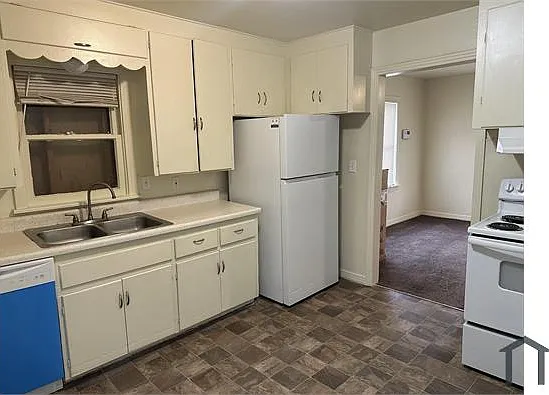 3701 S Villa Ave — Photo 7