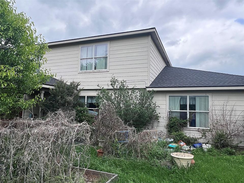 2nd image of 2406 Love Rd
