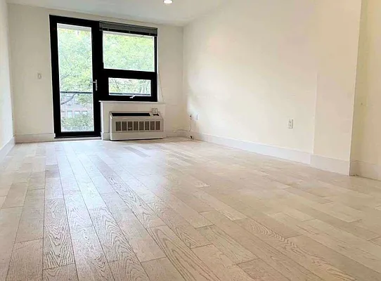 Rented by Yunan LLC | media 12