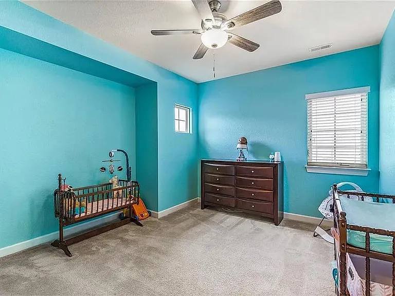 1702 Garwood Ln — Photo 18