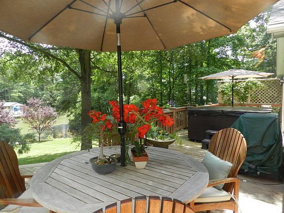 3rd image of 317 Skipjack Ln