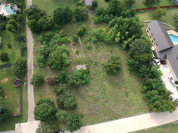 2nd image of 13330 Rocky Ln