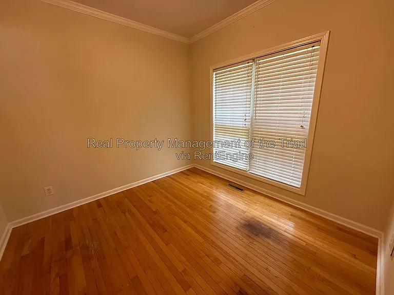 5101 Ivystone Ln — Photo 10