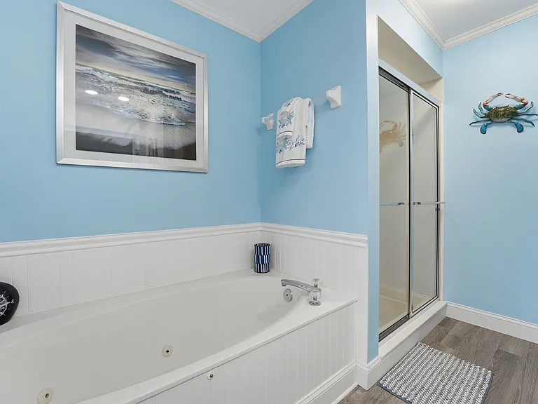 220 Mockingbird Ln — Photo 8
