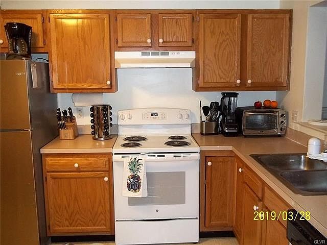 1st image of 9 Broadwinge Cir