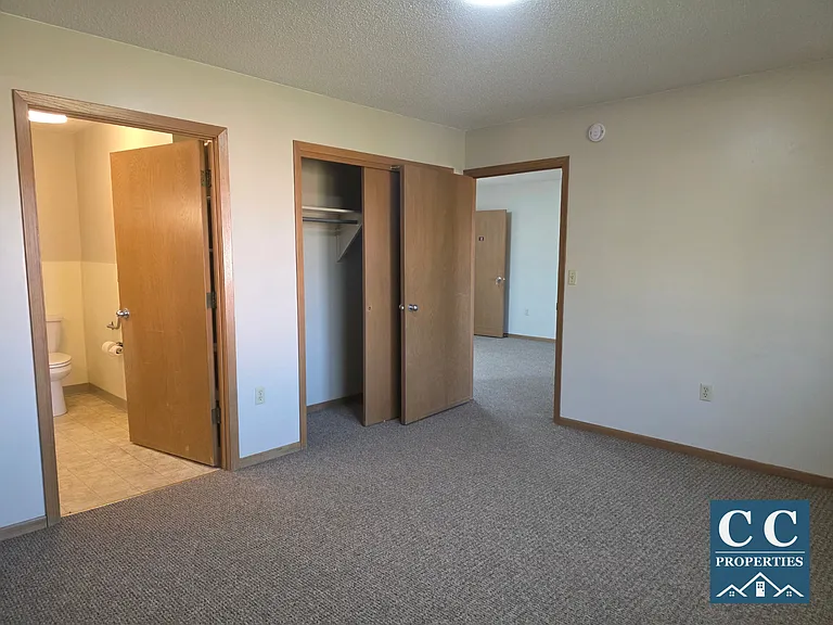 200 Country Club Ln #2 — Photo 6