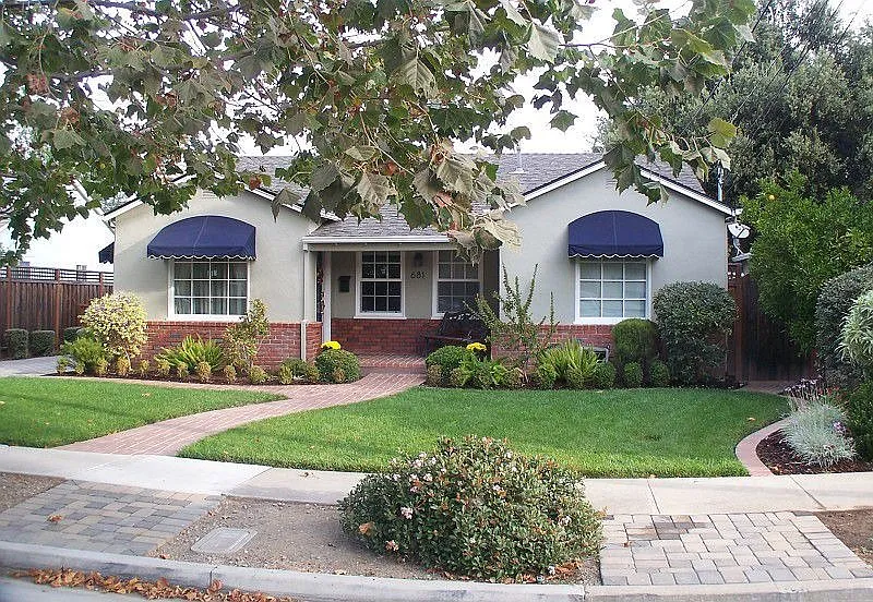 681 Willow Glen Way photo 1