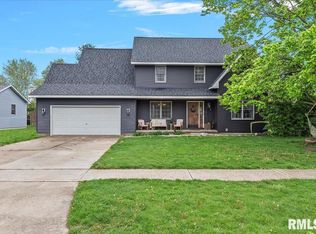 80 Carolina Dr, Chatham, IL