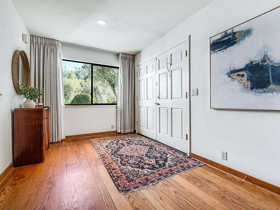 3rd image of 10675 Clubhouse Ln