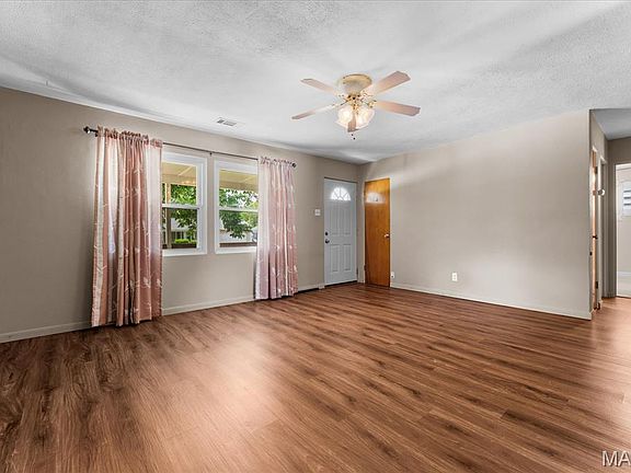 5th image of 209 Pleasant Ridge Rd