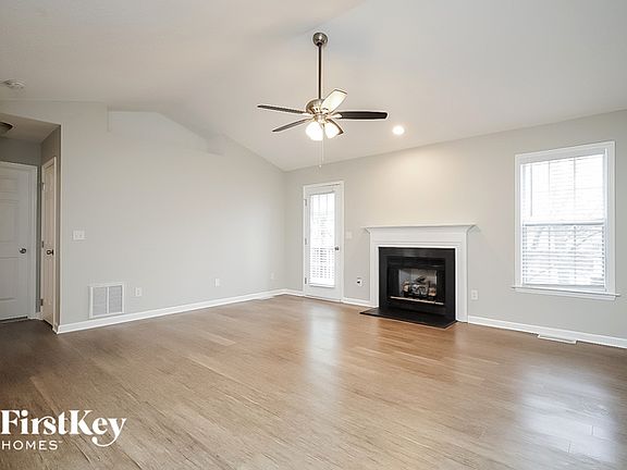 4th image of 2989 Butterwood Dr
