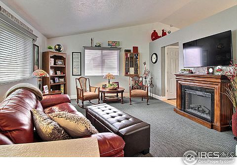 3rd image of 106 50th Ave