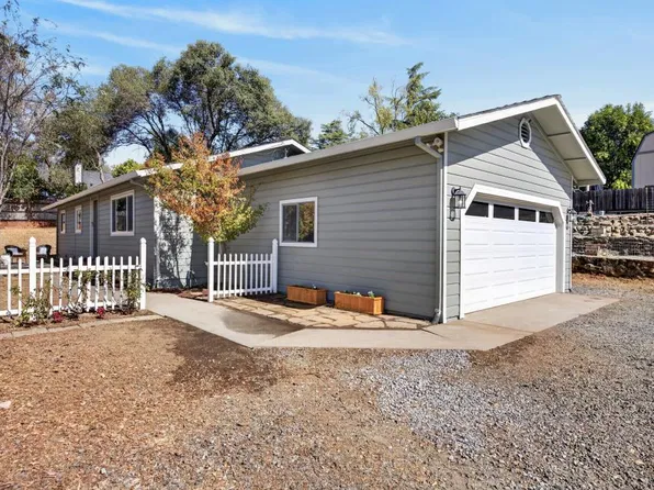 209 Daniels Dr, Auburn, CA 95603
