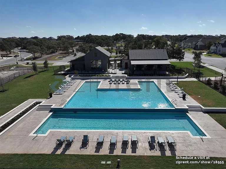 256 Eagle Ford Dr — Photo 22