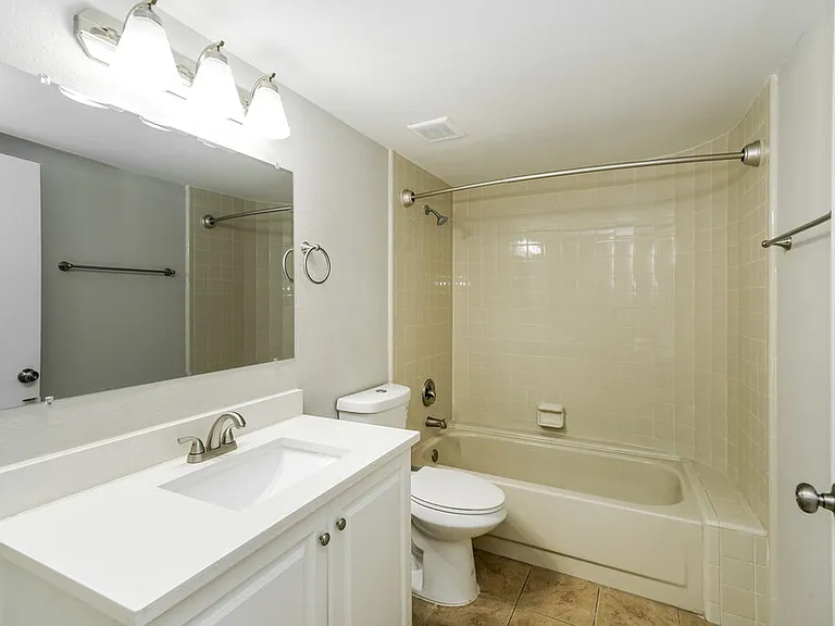 8046 Hathaway Dr — Photo 14