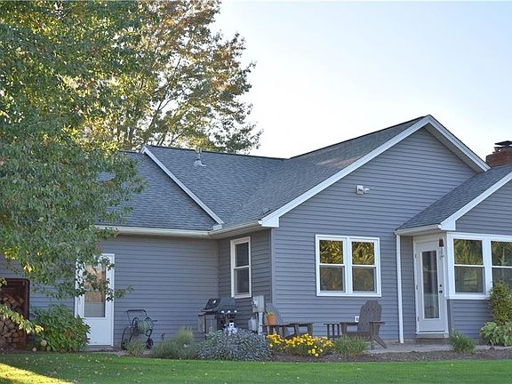 3rd image of 2566 Shamrock Way