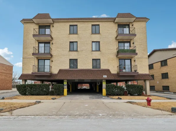 9815 Lawrence Ct APT 3AF, Schiller Park, IL 60176