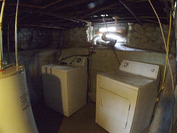 washer and dryer hook up in basement