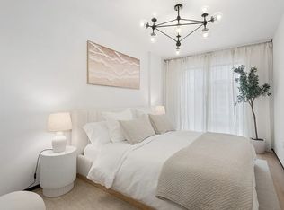350 W 44th St #3, New York, NY
