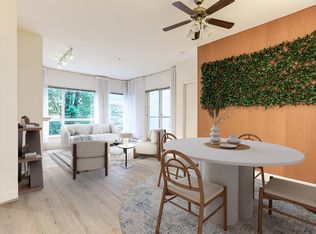 6198 Ash St #211, Vancouver, BC V5Z3G9