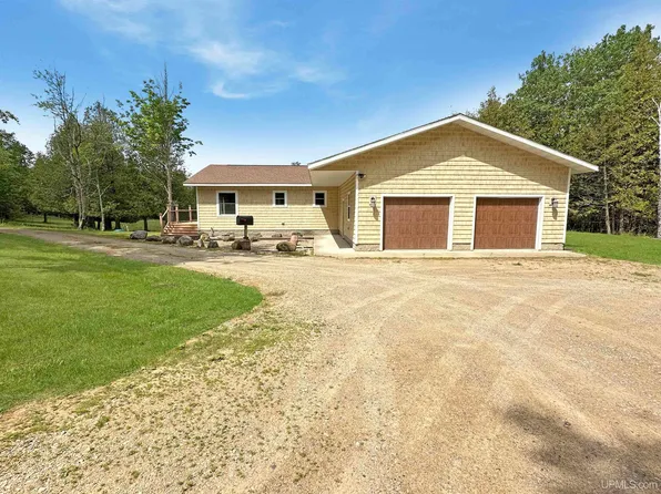 3930 E East Rd, Powers, MI 49874